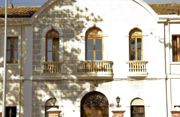 Bild der Fassade von Carmelitano Bodegas y Destilerías