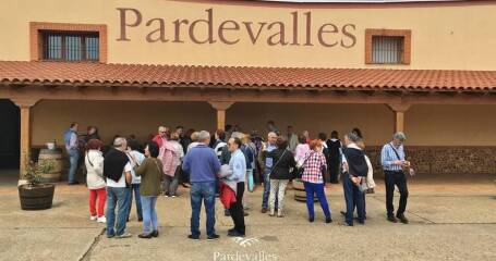 Imagen del exterior de Viñedos y Bodega Pardevalles.