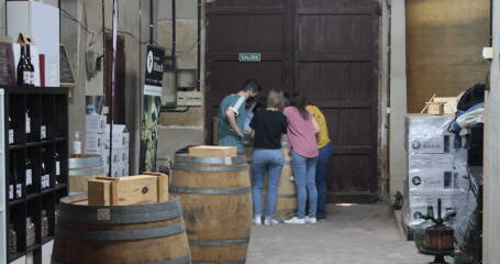 Imagen del interior de la bodega.