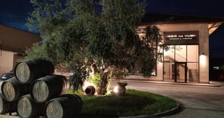 Außenansicht des Weinkellers.