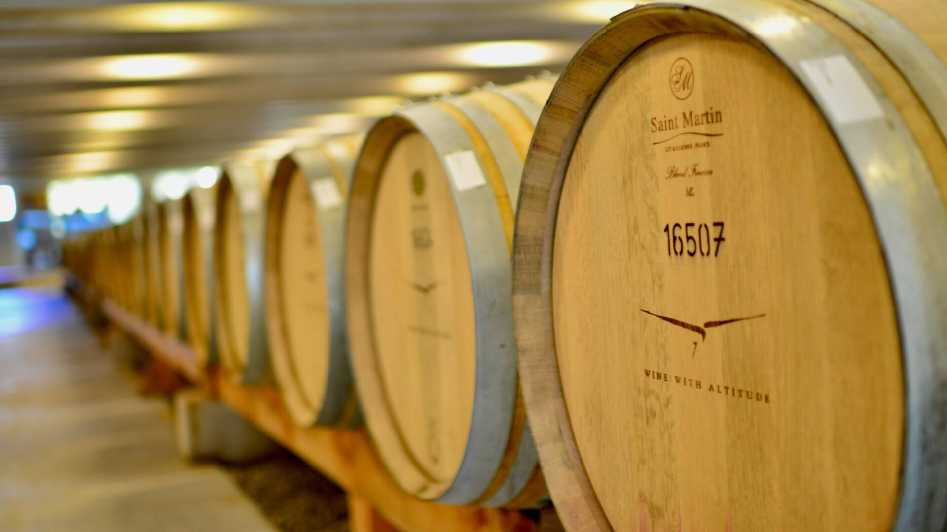 Los aromas terciarios son los que aparecen cuando el vino descansa en barrica o en botella.