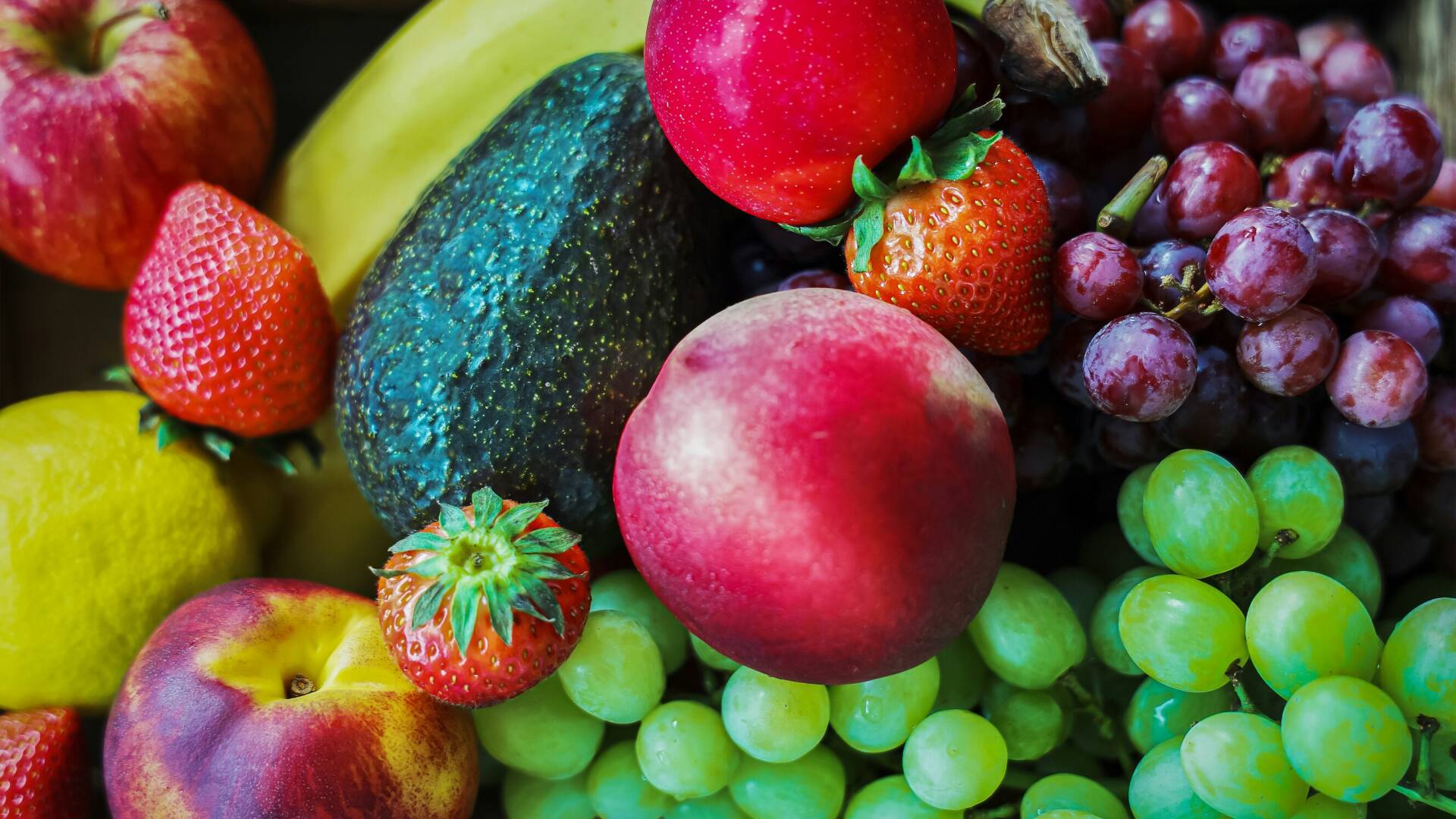 Los aromas primarios son los que est&aacute;n en la uva, flores y frutas.