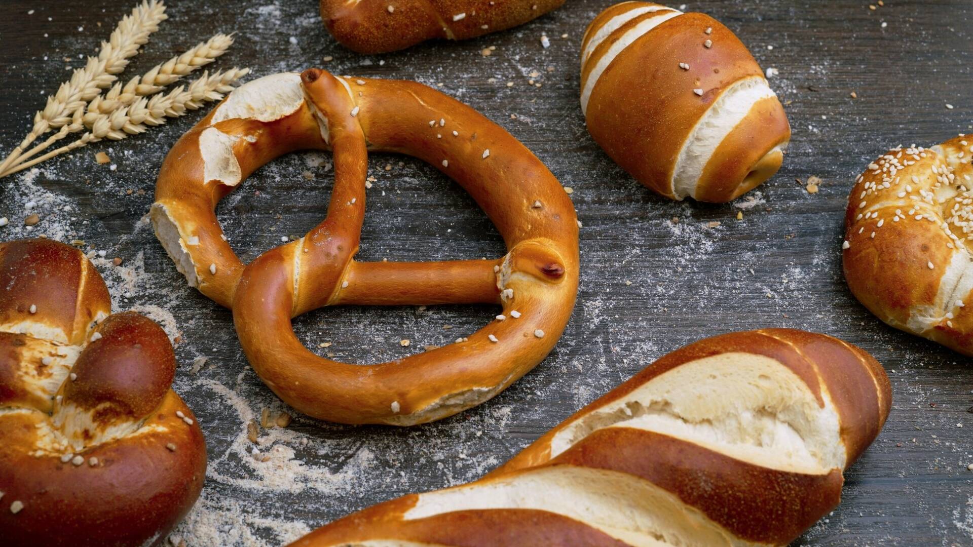 Los aromas secundarios son los que se desarrollan con la fermentaci&oacute;n, olores a panader&iacute;a o l&aacute;cteos.